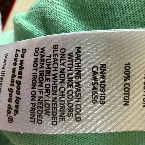 Life is Good Women’s Green Daisy Super Mom Short sleeve tee. Size medium - Picture 7 of 7